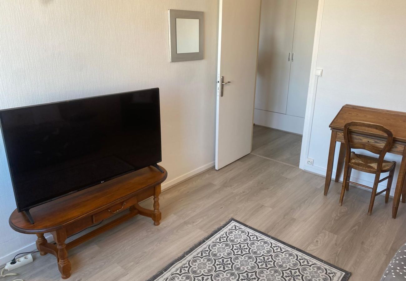 Appartement à Châteauroux - T3 centre-ville- ascenseur- parking- vue panoramique 