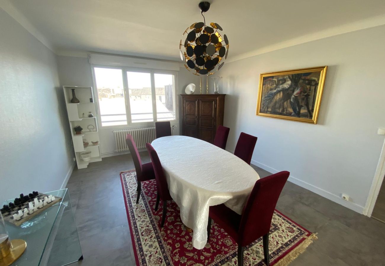 Appartement à Châteauroux - T3 centre-ville- ascenseur- parking- vue panoramique 