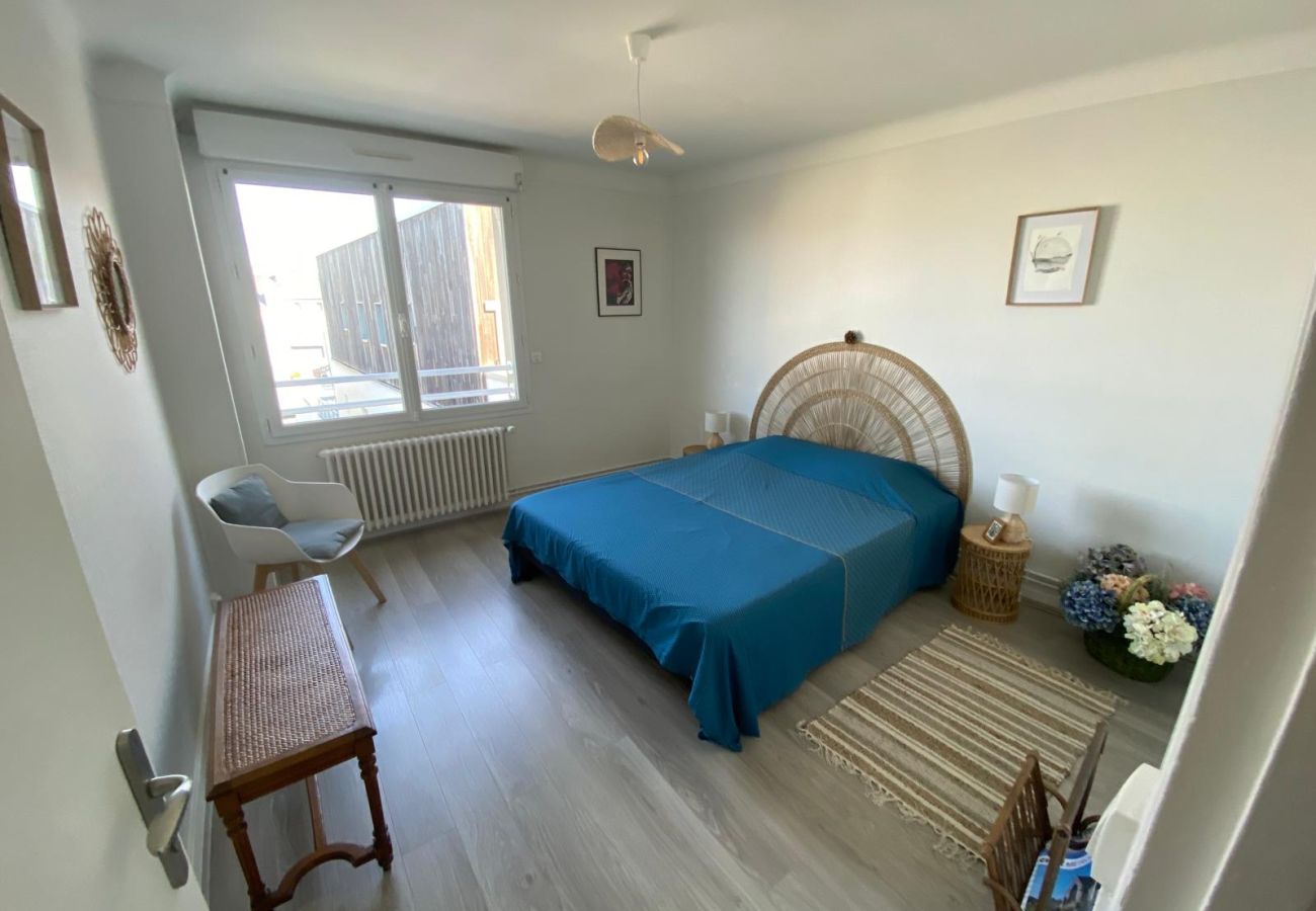 Appartement à Châteauroux - T3 centre-ville- ascenseur- parking- vue panoramique 