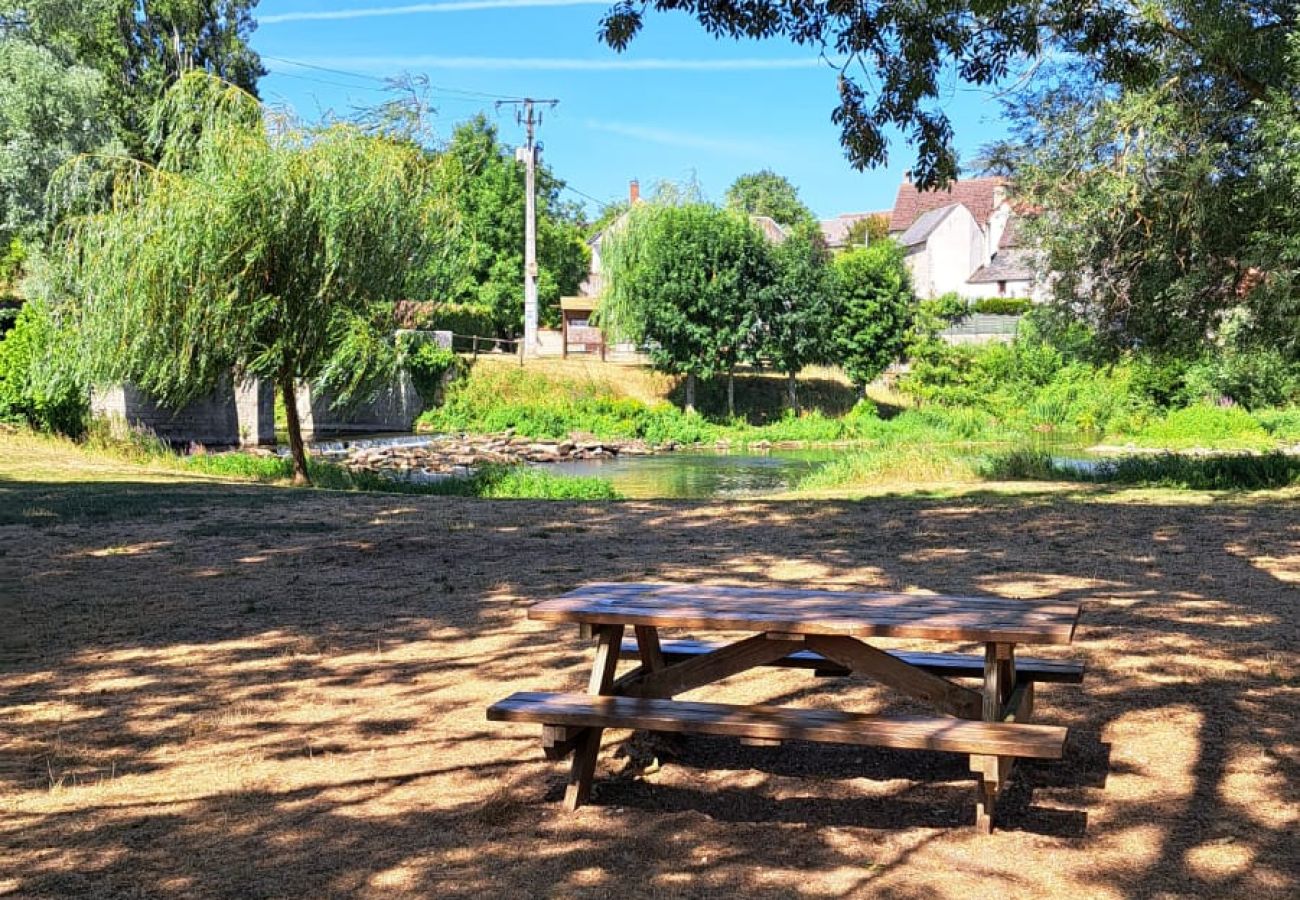 Maison à Saint-Georges-sur-Arnon - La maison de l'étang - 2 lits - wifi- jardin