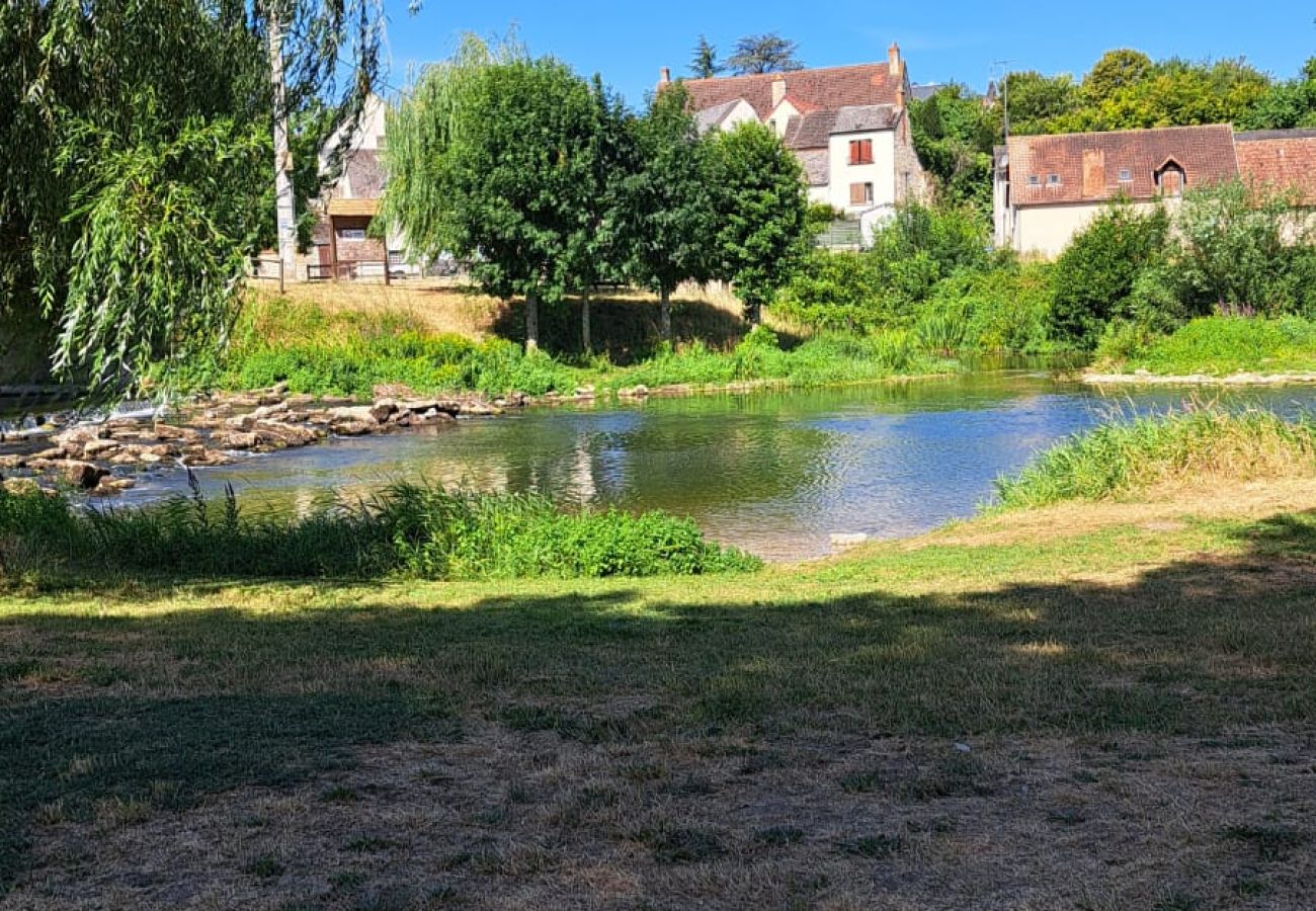 Maison à Saint-Georges-sur-Arnon - La maison de l'étang - 2 lits - wifi- jardin