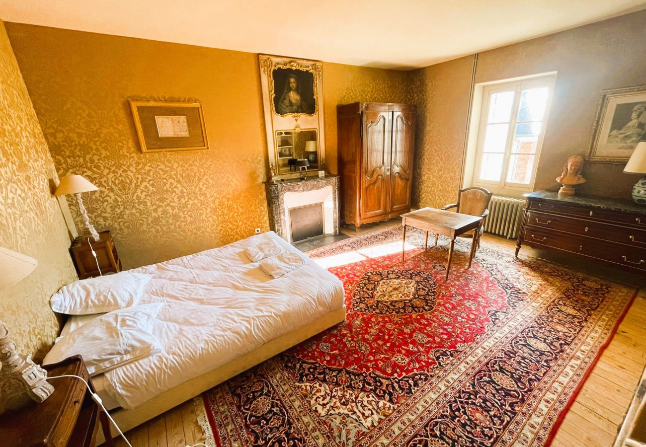 Domaine à Bagneux - La Maison de Philippine-Gite 22 pers-piscine-parc