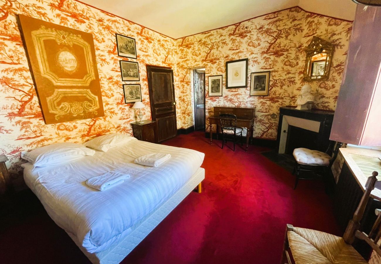 Domaine à Bagneux - La Maison de Philippine-Gite 22 pers-piscine-parc