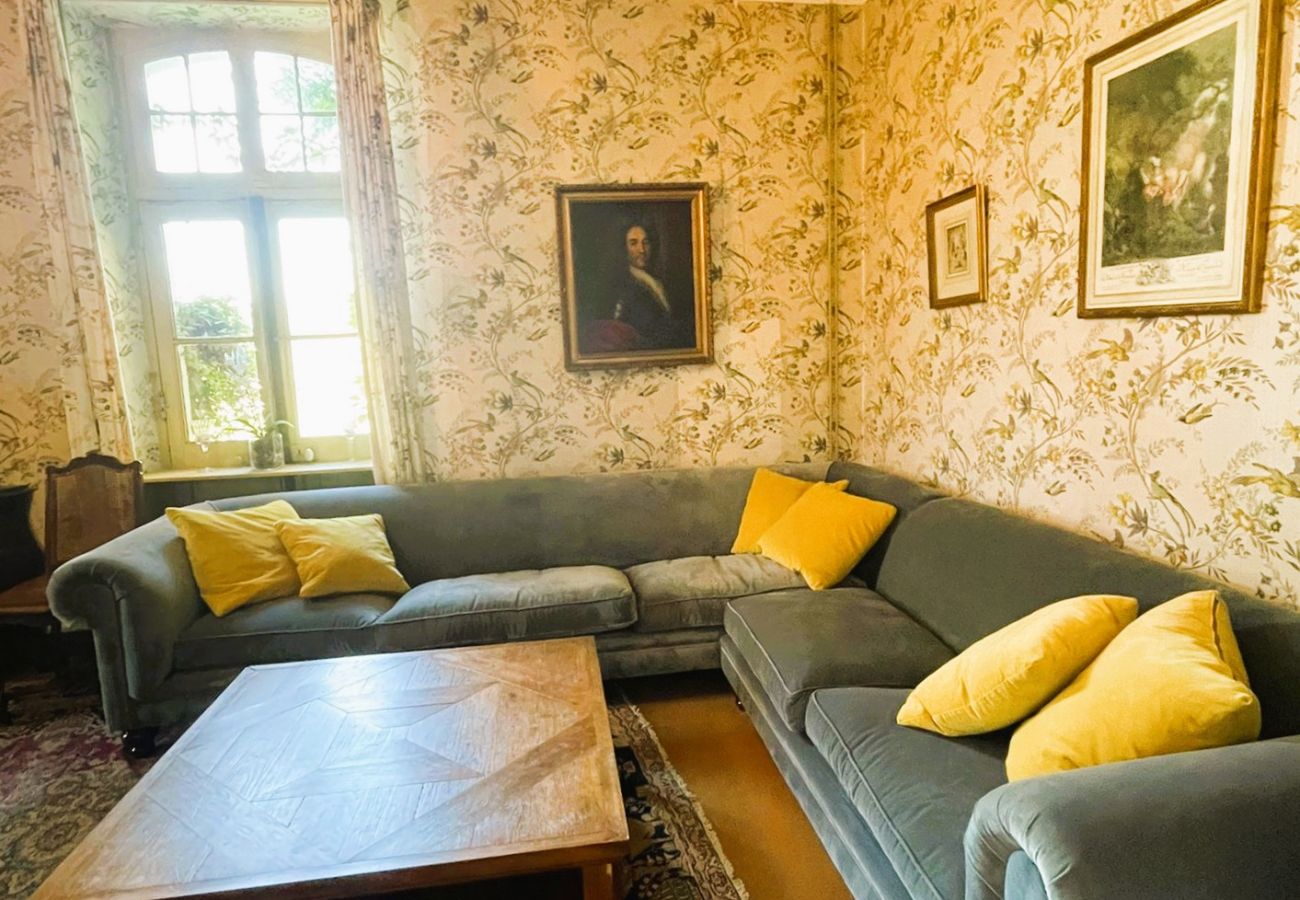 Domaine à Bagneux - La Maison de Philippine-Gite 22 pers-piscine-parc