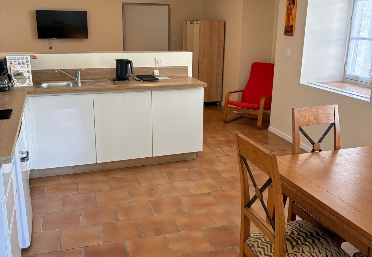 Studio à Ecueillé - Charmant studio centre d'Ecueille