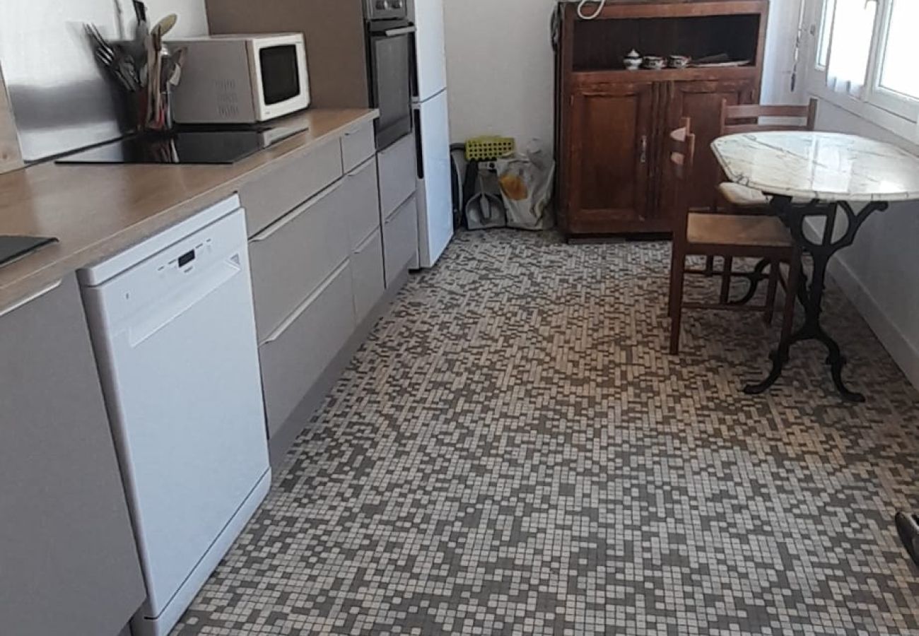 Appartement à Levroux - Appart 2 chambres terrasse privée au coeur de Levroux