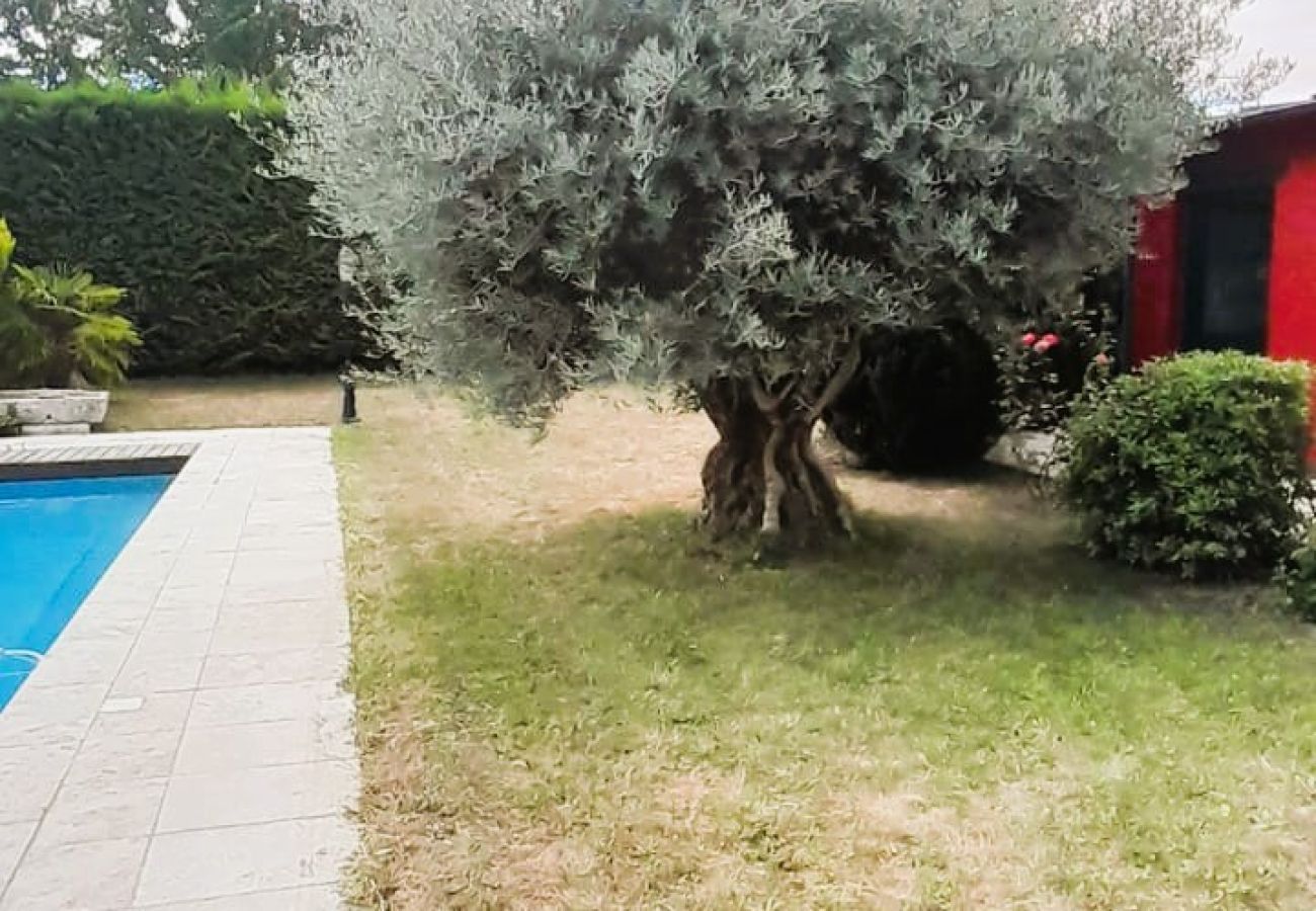 Maison à Levroux - Le Chai - villa 14 pers avec piscine au coeur de Levroux