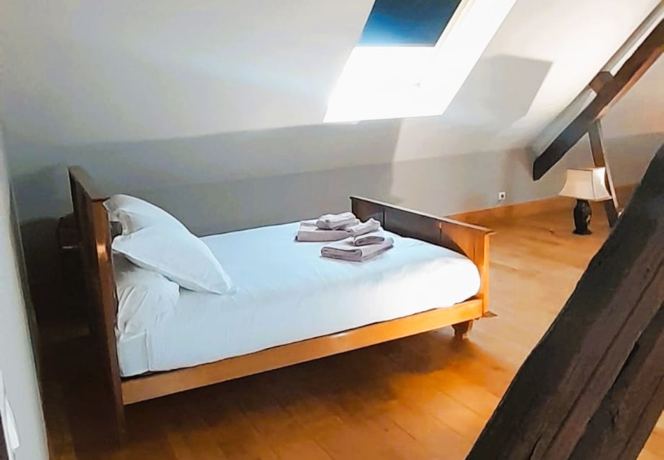 Maison à Levroux - Le Chai - villa 14 pers avec piscine au coeur de Levroux