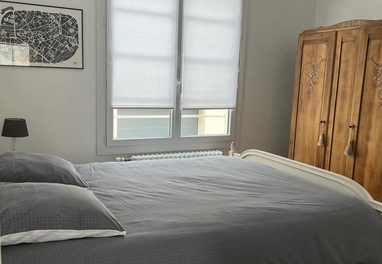 Maison à Châteauroux - La maison de Léonie- 2chb - cour privée - wifi