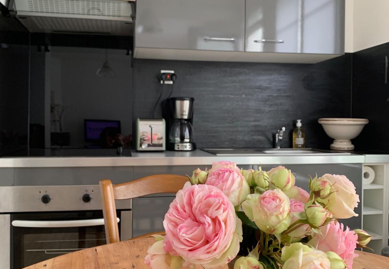 Maison à Châteauroux - La maison de Léonie- 2chb - cour privée - wifi