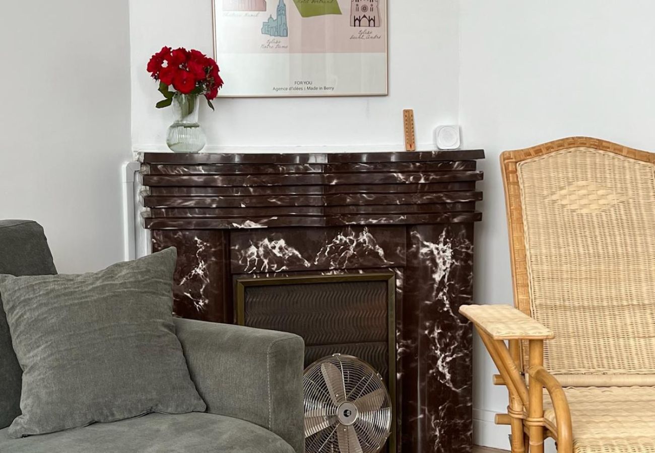 Maison à Châteauroux - La maison de Léonie- 2chb - cour privée - wifi