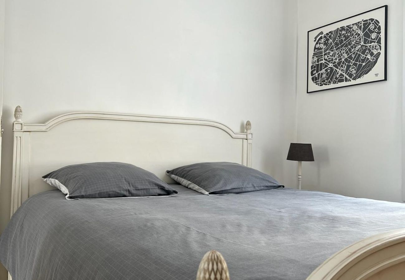 Maison à Châteauroux - La maison de Léonie- 2chb - cour privée - wifi