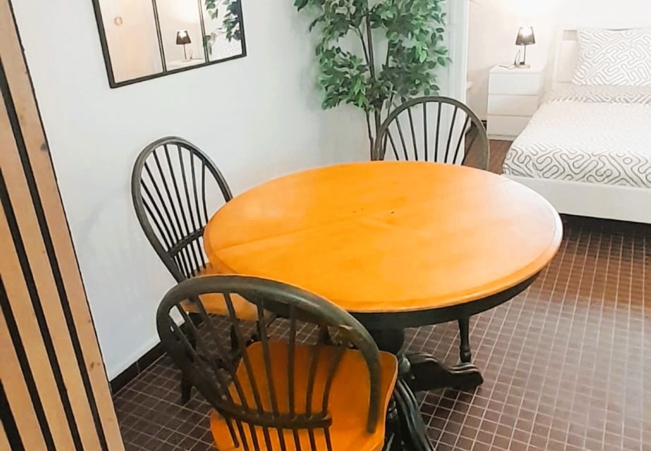 Maison à Buzançais - Le gite des Marchis, 4 pers wifi cour