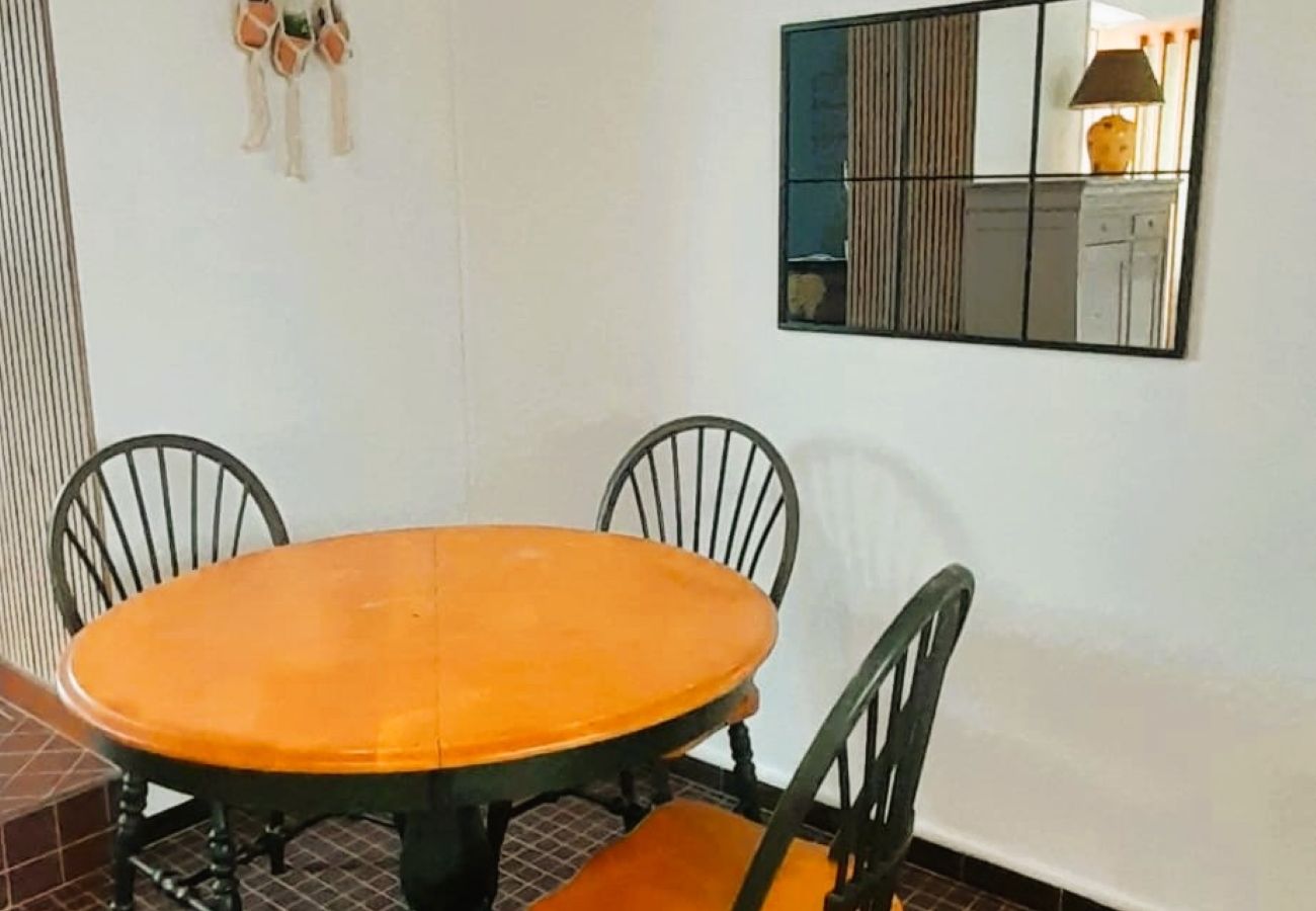 Maison à Buzançais - Le gite des Marchis, 4 pers wifi cour