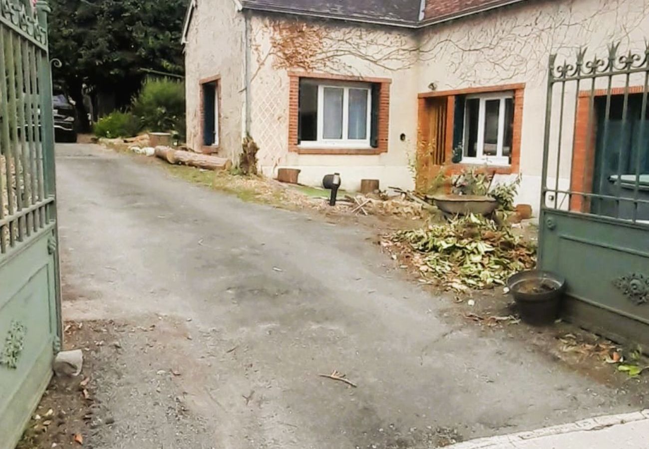 Maison à Buzançais - Le gite des Marchis, 4 pers wifi cour