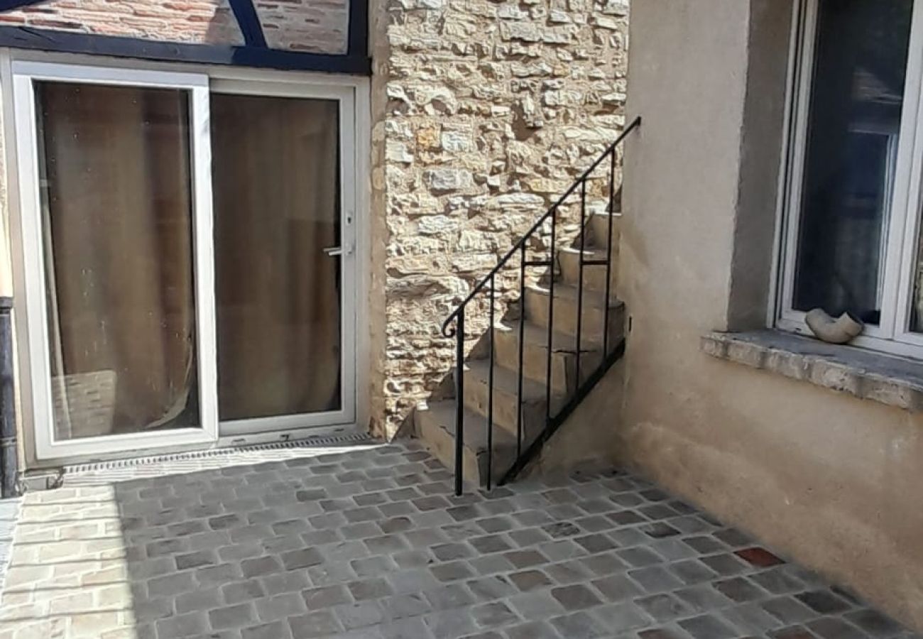 Appartement à Châteauroux - Joli duplex centre ville terrasse wifi clim