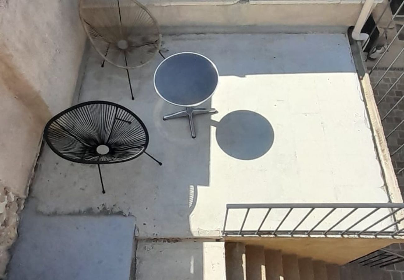 Appartement à Châteauroux - Joli duplex centre ville terrasse wifi clim