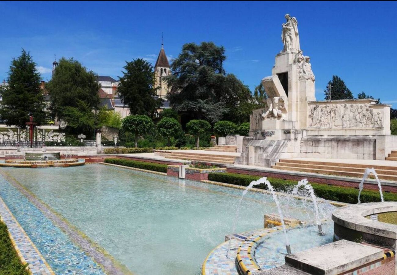 Appartement à Vierzon - Le Grand Duplex, calme et confort