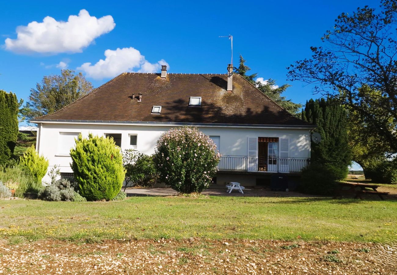 Maison à Sainte-Fauste - Le gite du Brossat. 10 pers wifi jardin