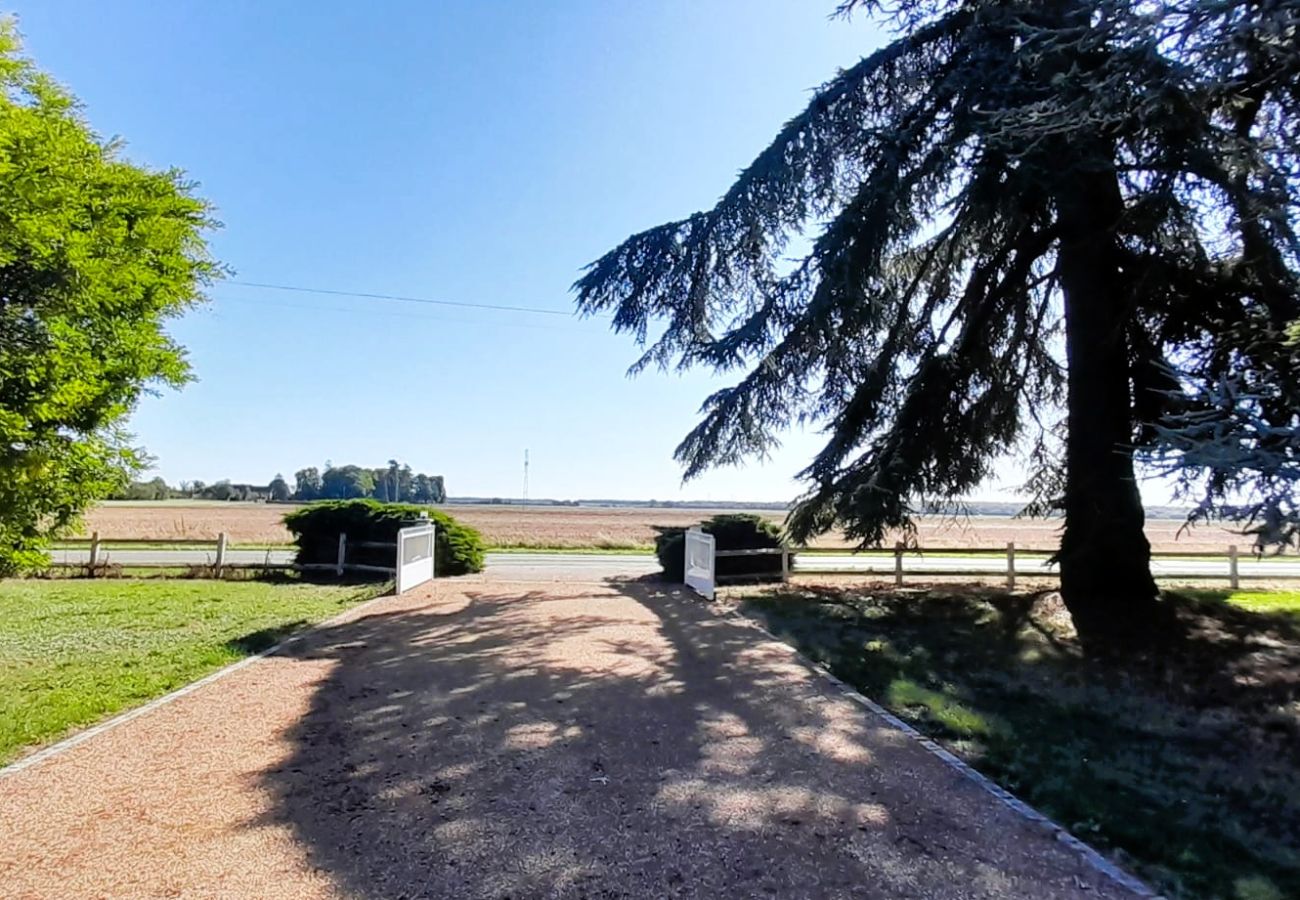 Maison à Sainte-Fauste - Le gite du Brossat. 10 pers wifi jardin