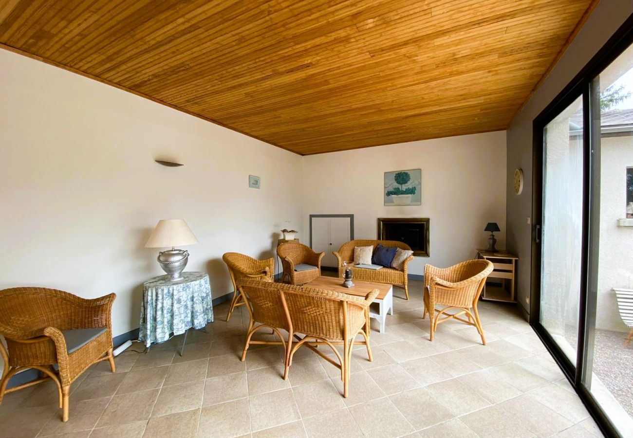 Maison à Sainte-Fauste - Le gite du Brossat. 10 pers wifi jardin