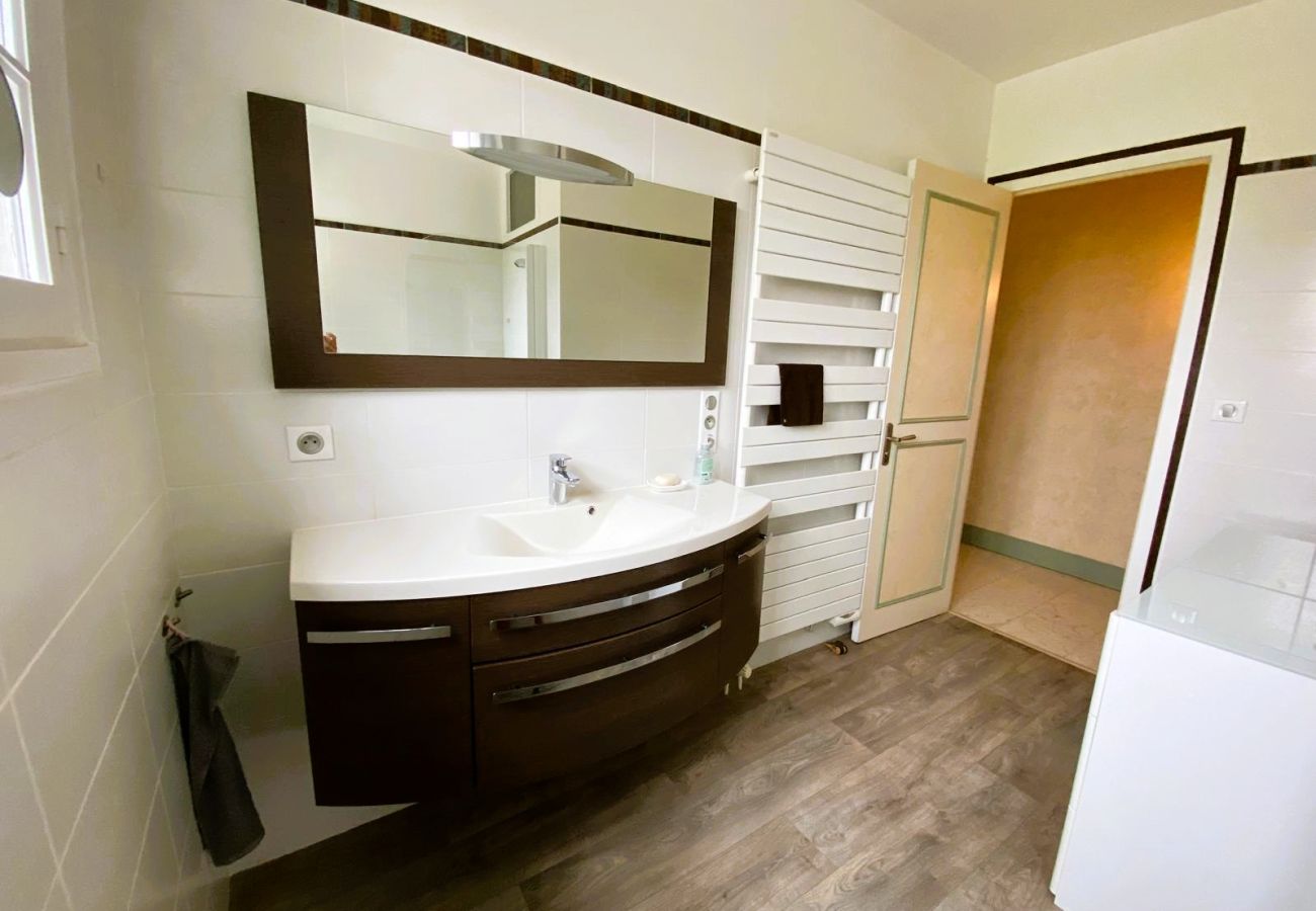 Maison à Sainte-Fauste - Le gite du Brossat. 10 pers wifi jardin