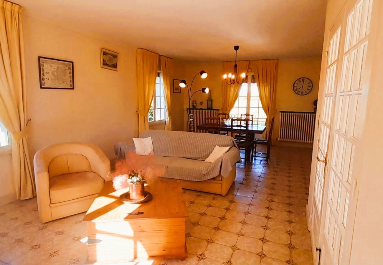 Maison à Sainte-Fauste - Le gite du Brossat. 10 pers wifi jardin