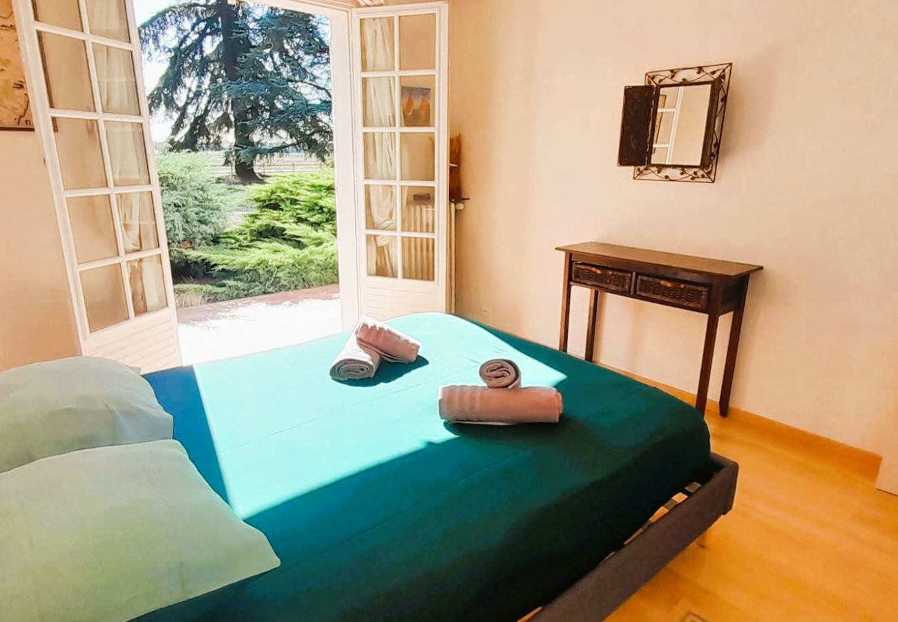 Maison à Sainte-Fauste - Le gite du Brossat. 10 pers wifi jardin