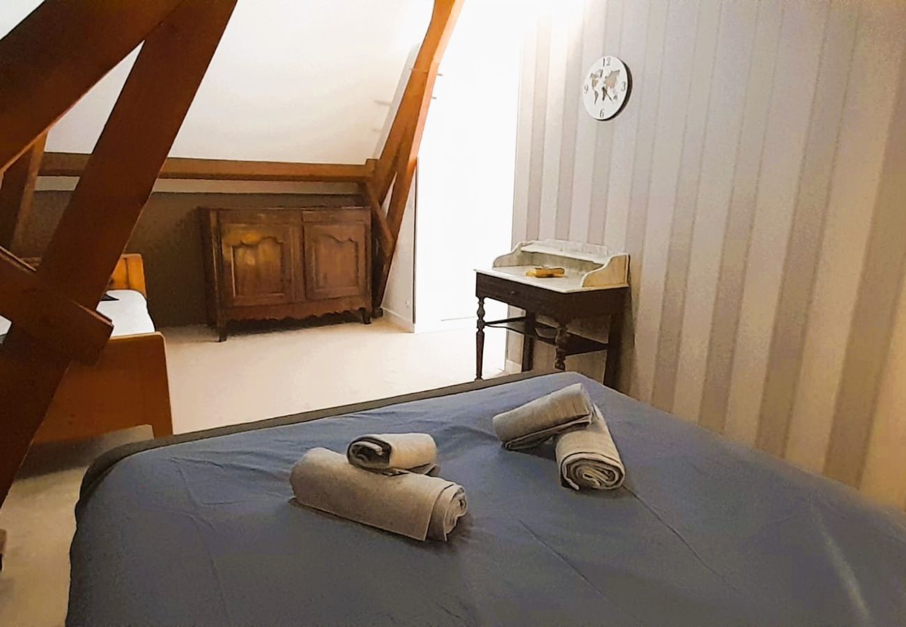 Maison à Sainte-Fauste - Le gite du Brossat. 10 pers wifi jardin