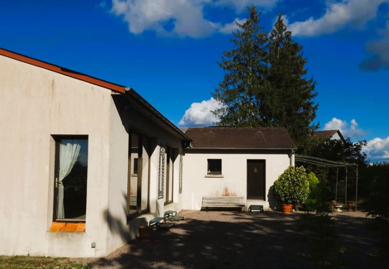 Maison à Sainte-Fauste - Le gite du Brossat. 10 pers wifi jardin