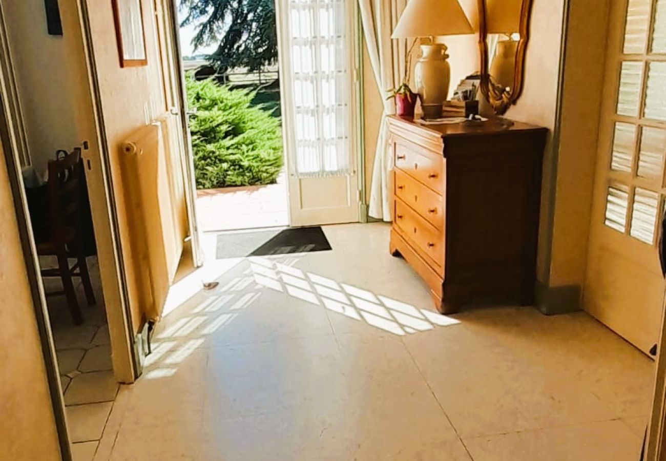 Maison à Sainte-Fauste - Le gite du Brossat. 10 pers wifi jardin