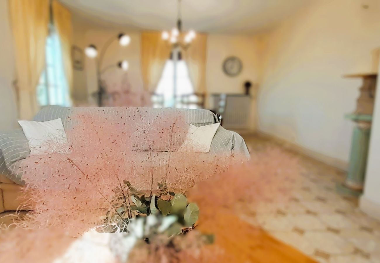 Maison à Sainte-Fauste - Le gite du Brossat. 10 pers wifi jardin