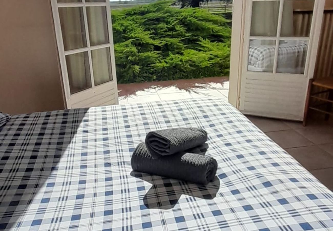 Maison à Sainte-Fauste - Le gite du Brossat. 10 pers wifi jardin