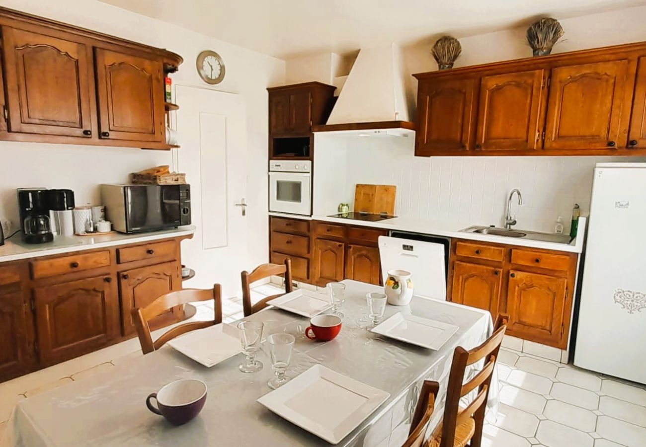 Maison à Sainte-Fauste - Le gite du Brossat. 10 pers wifi jardin