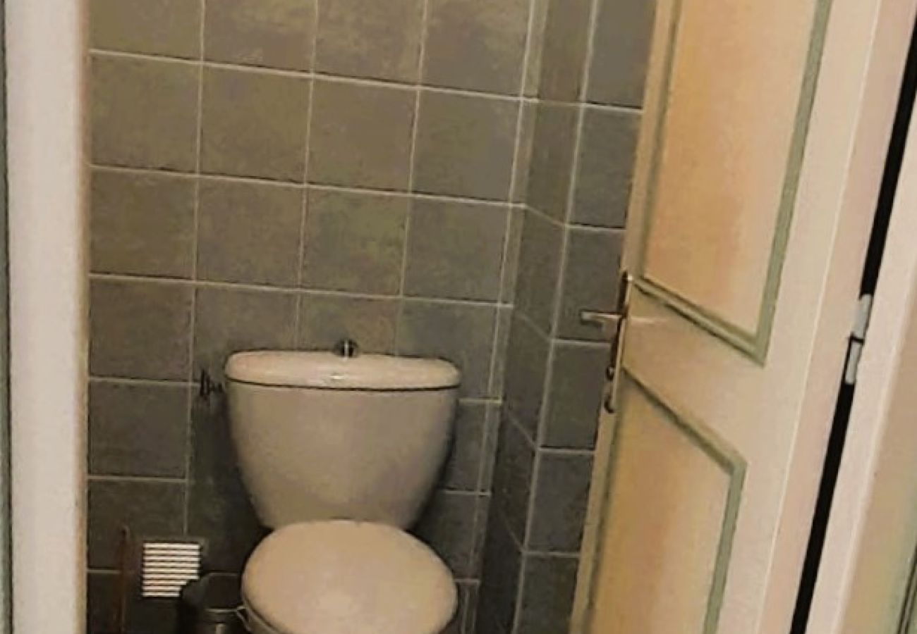 Maison à Sainte-Fauste - Le gite du Brossat. 10 pers wifi jardin