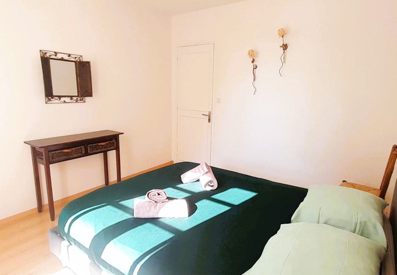 Maison à Sainte-Fauste - Le gite du Brossat. 10 pers wifi jardin