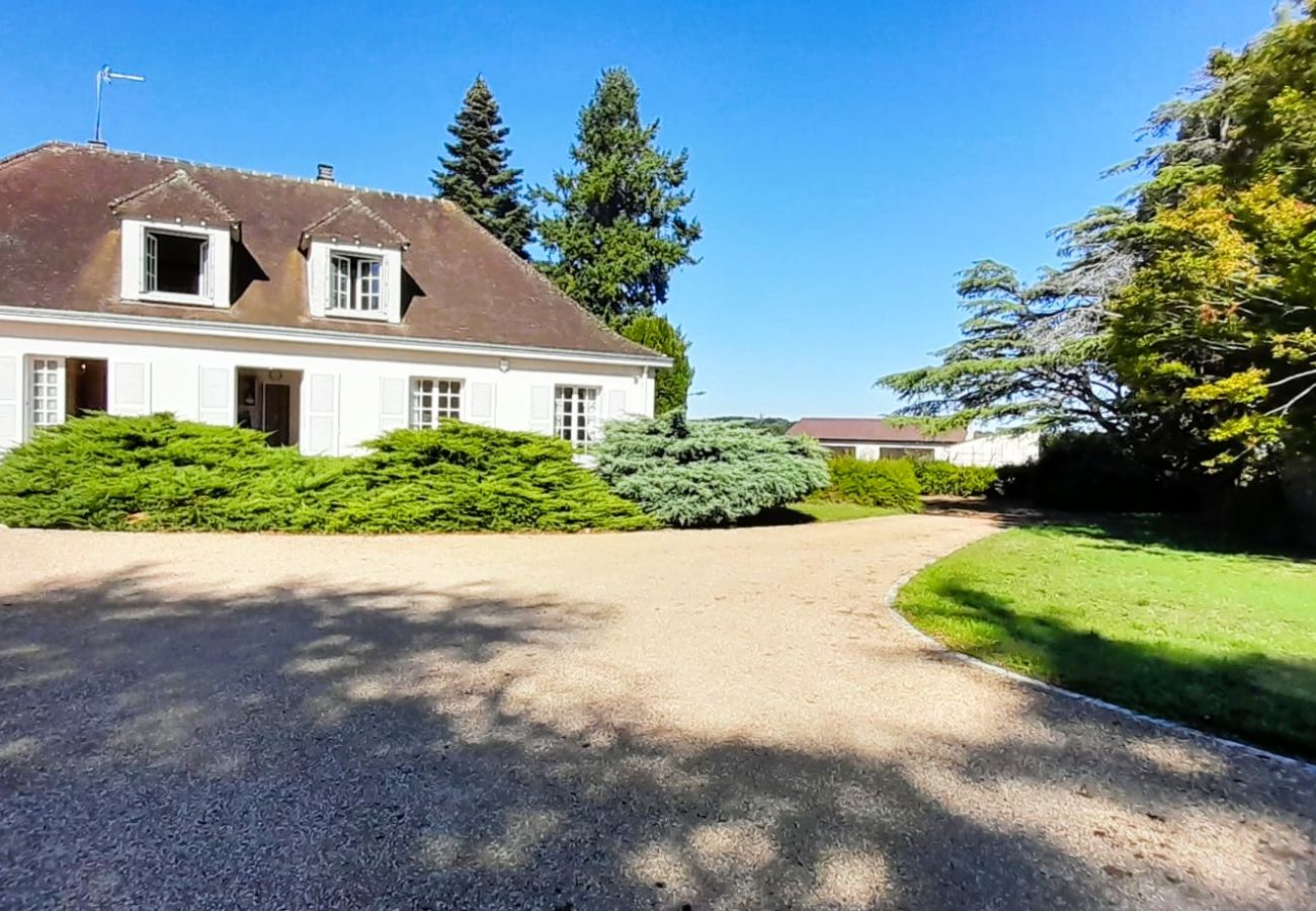 Maison à Sainte-Fauste - Le gite du Brossat. 10 pers wifi jardin