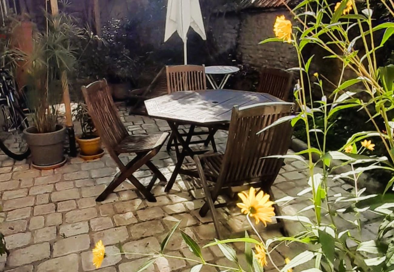 Maison à Châteauroux - Maison de ville 7 pers coeur de chtx cour wifi