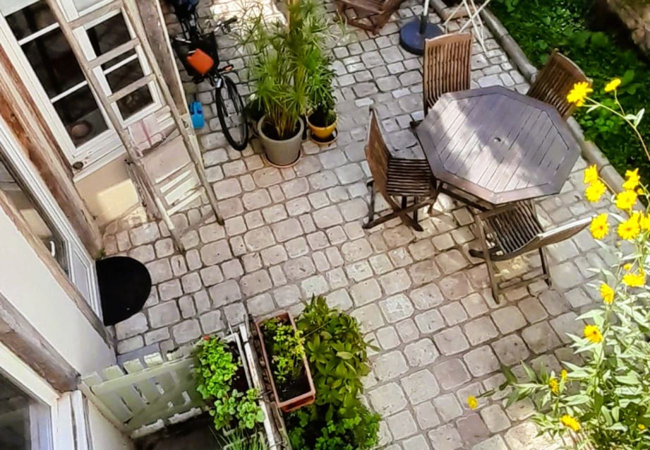 Maison à Châteauroux - Maison de ville 7 pers coeur de chtx cour wifi