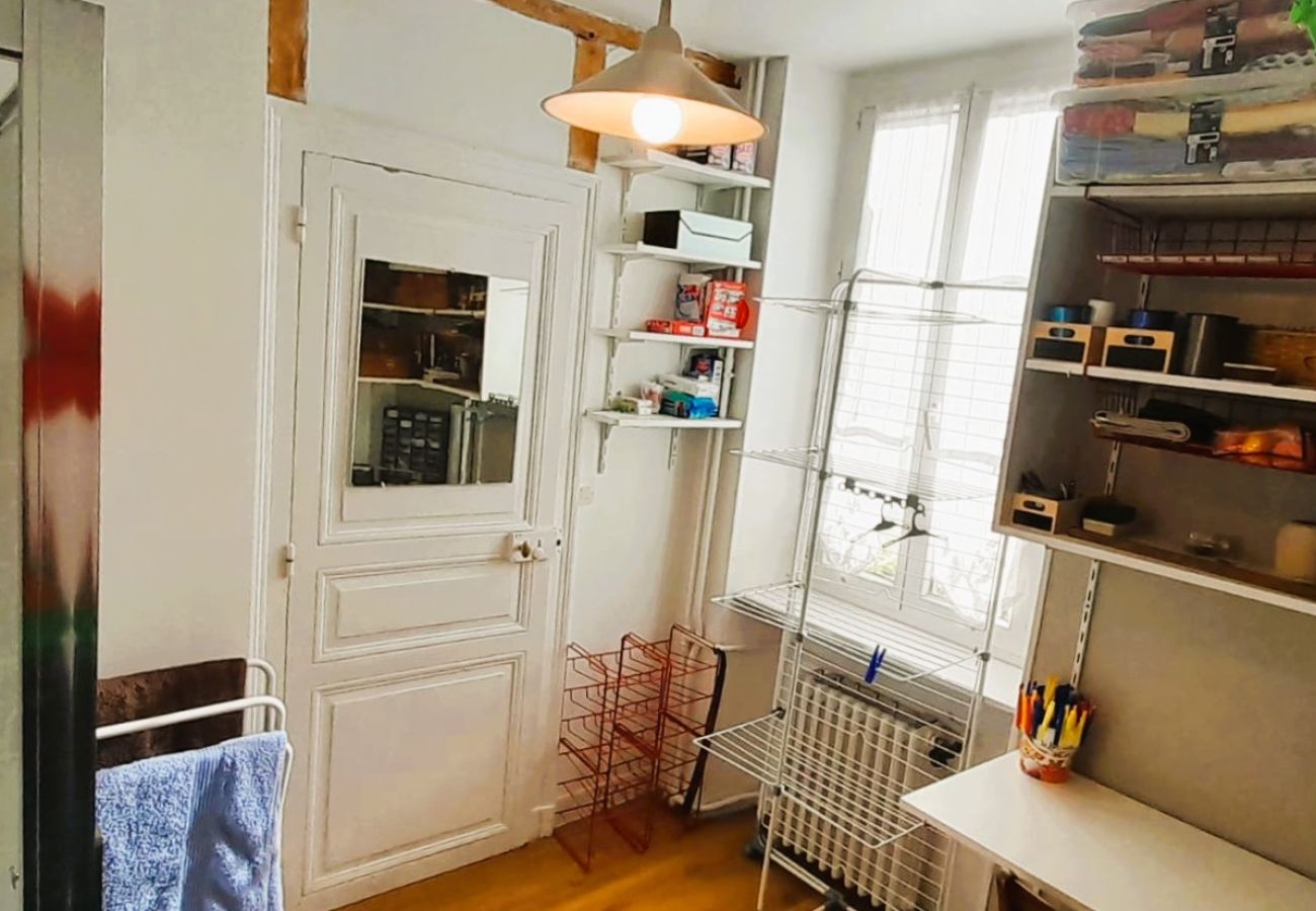 Maison à Châteauroux - Maison de ville 7 pers coeur de chtx cour wifi