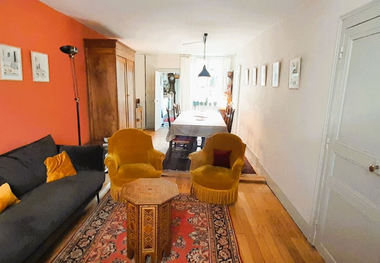 Maison à Châteauroux - Maison de ville 7 pers coeur de chtx cour wifi