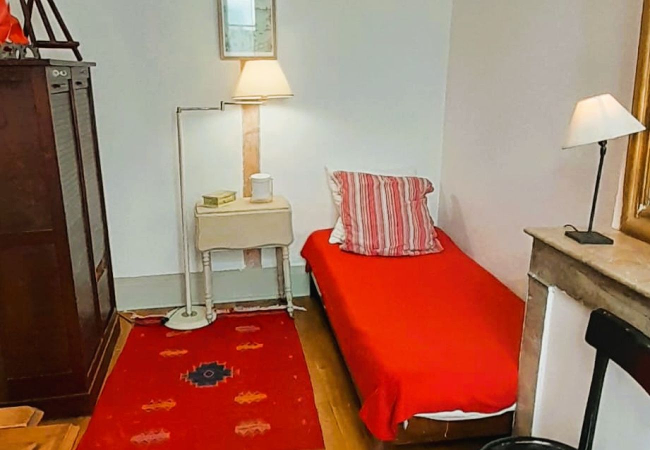 Maison à Châteauroux - Maison de ville 7 pers coeur de chtx cour wifi