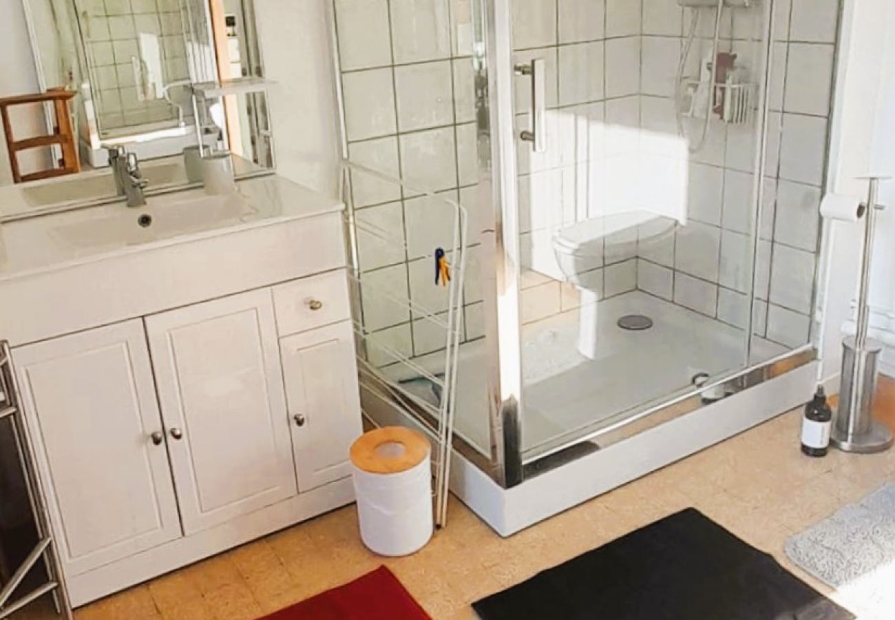 Maison à Châteauroux - Maison de ville 7 pers coeur de chtx cour wifi