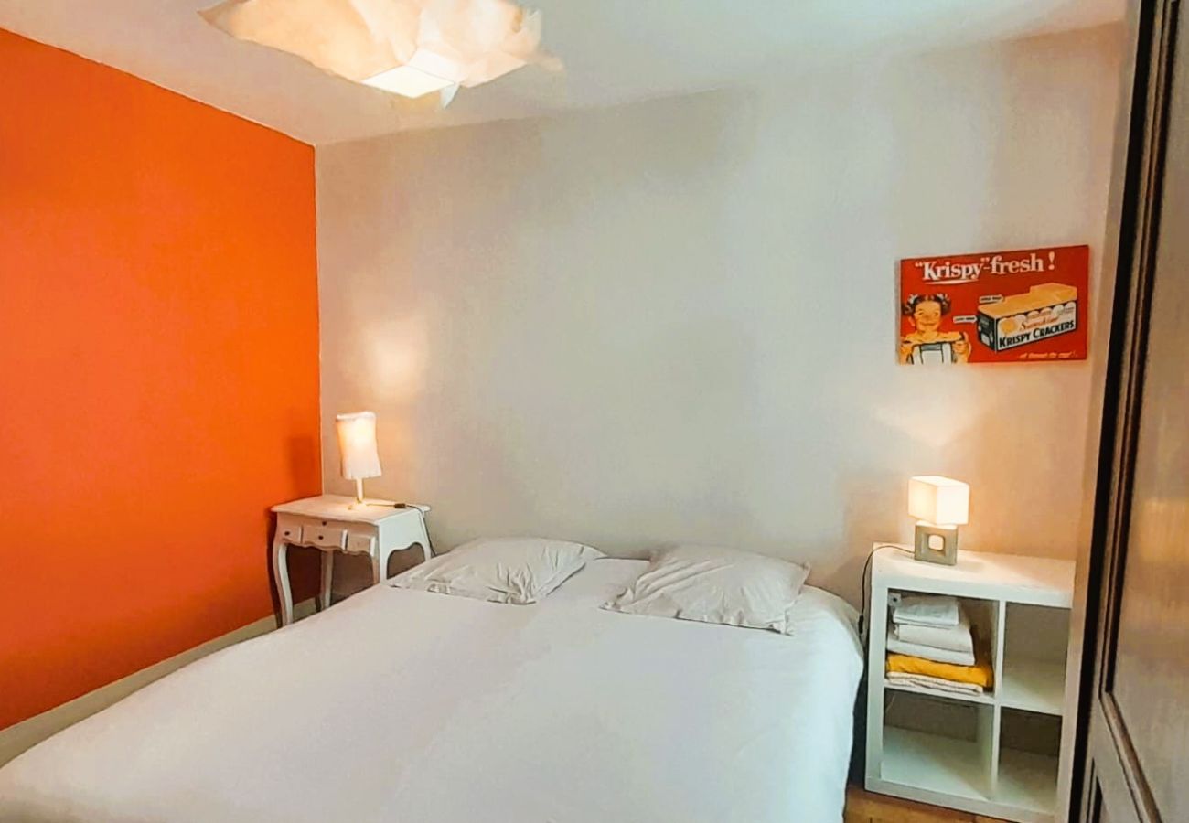 Maison à Châteauroux - Maison de ville 7 pers coeur de chtx cour wifi