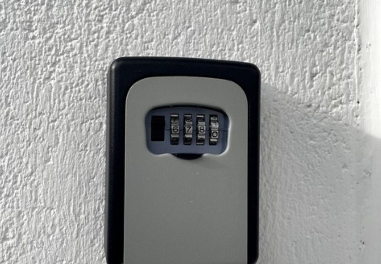 Studio à Vierzon - Charmant Studio Balnéo wifi borne electrique