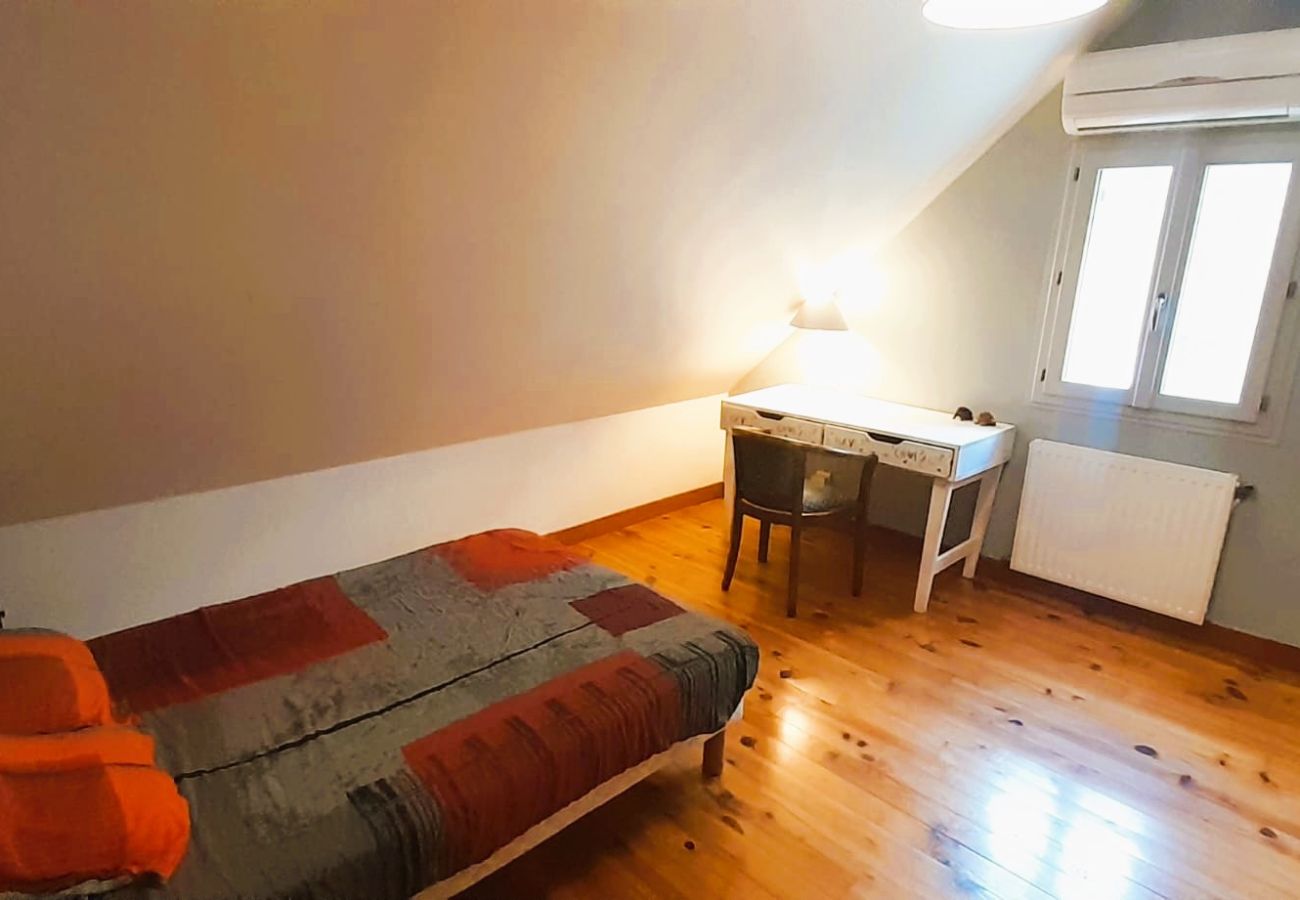 Maison à Baudres - Baudres jolie maison 6/8 pers jardin pisicne wifi 