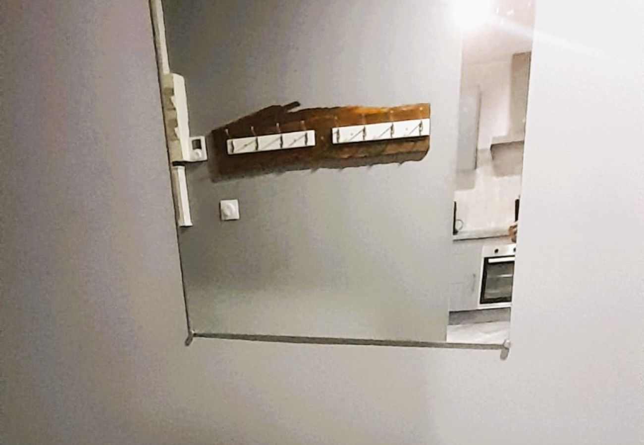 Appartement à Issoudun - Le St Roch - appart 6/8 pers - wifi - centre ville