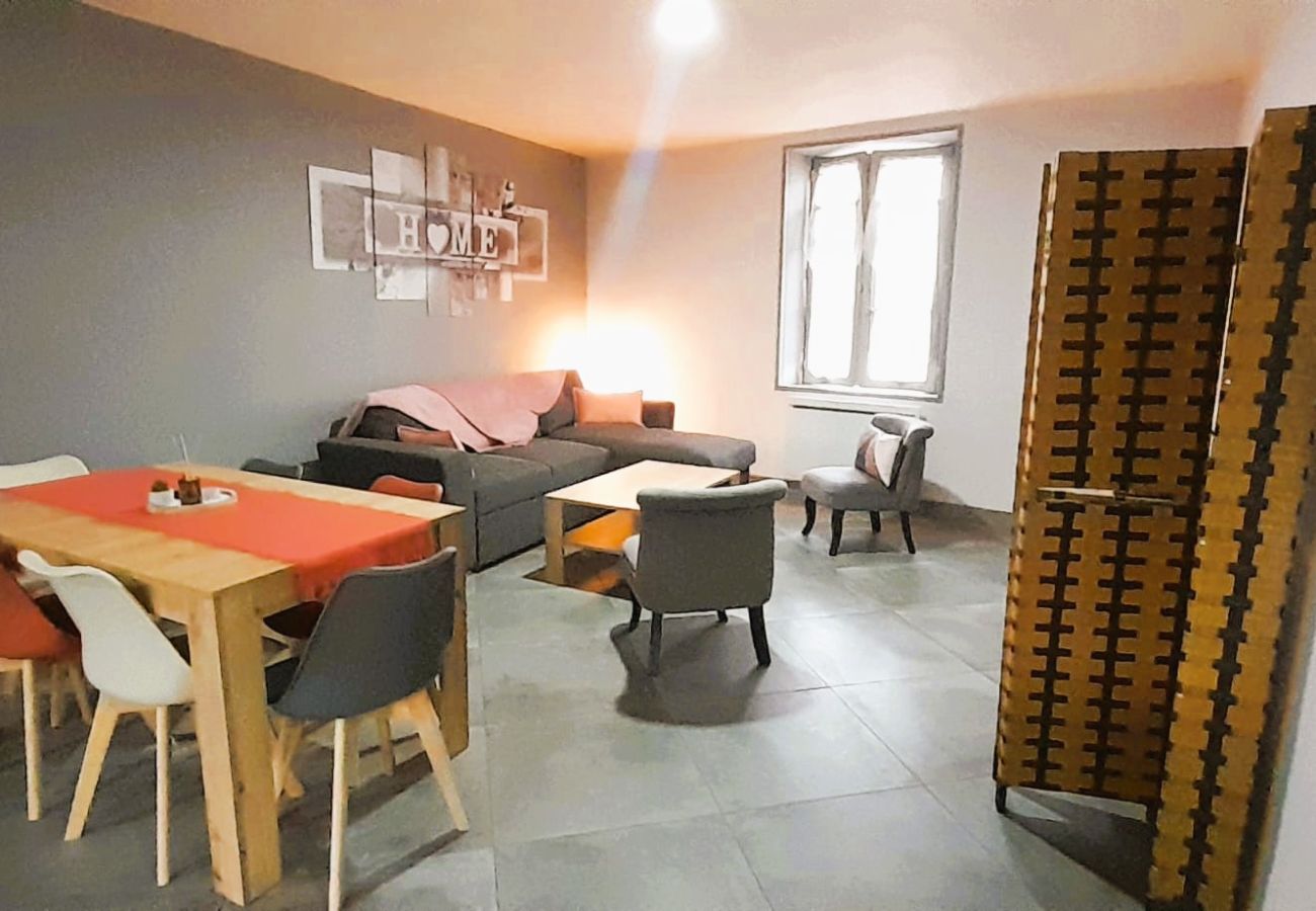 Appartement à Issoudun - Le St Roch - appart 6/8 pers - wifi - centre ville