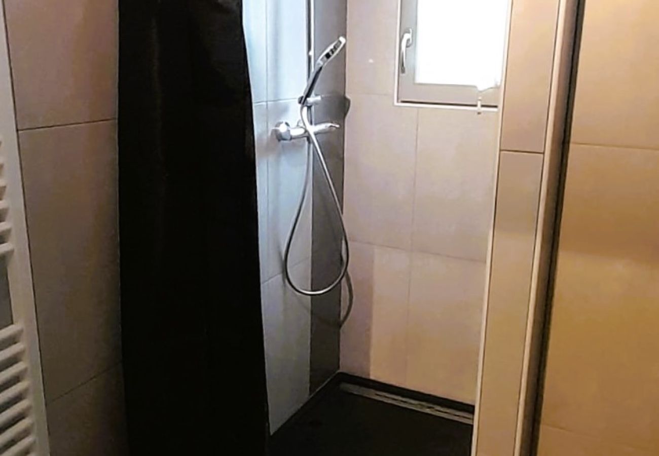 Appartement à Issoudun - Le St Roch - appart 6/8 pers - wifi - centre ville