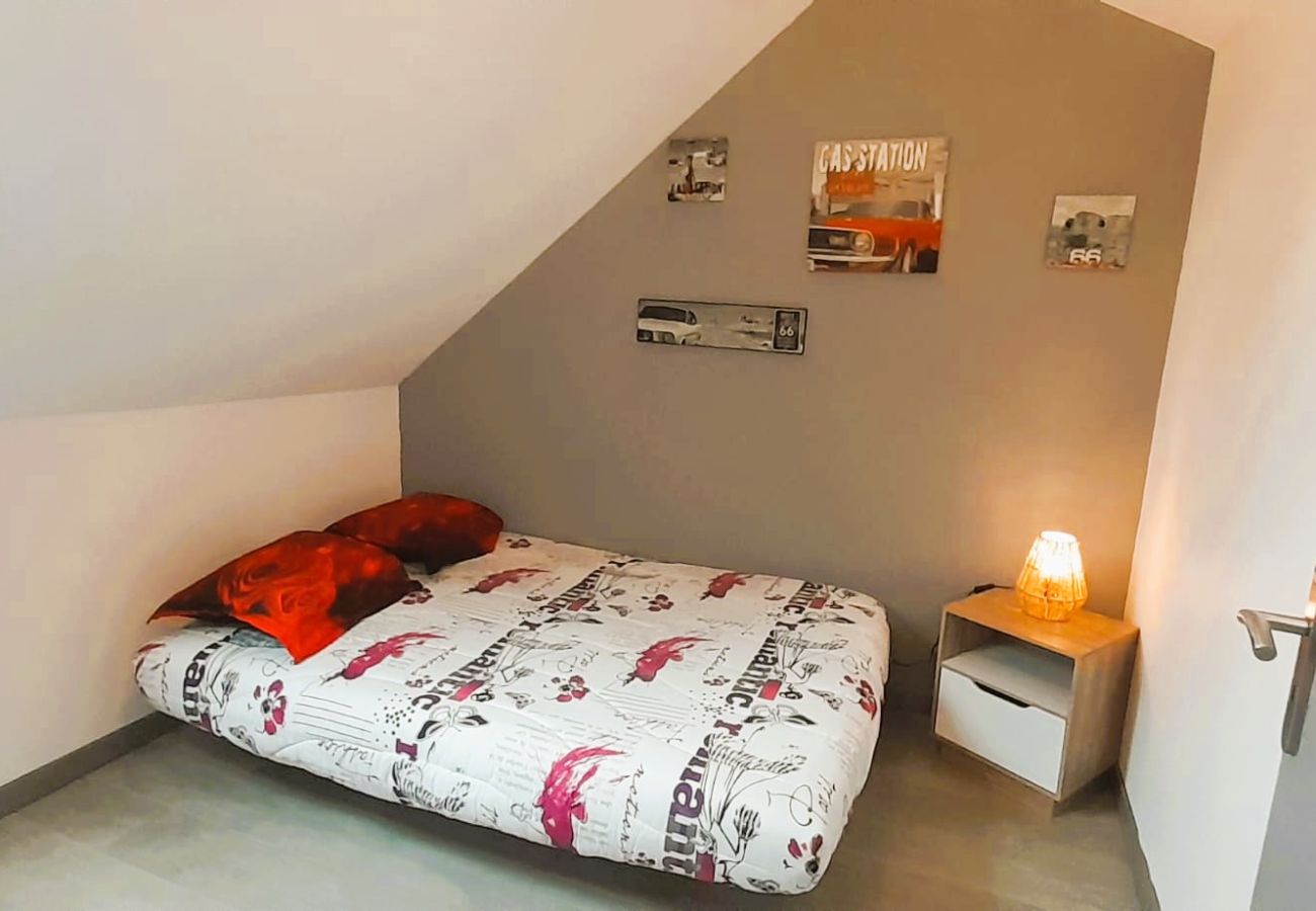 Appartement à Issoudun - Le St Roch - appart 6/8 pers - wifi - centre ville